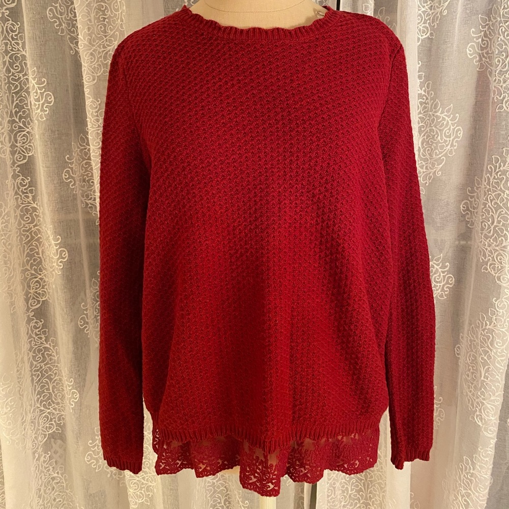 Red Sweater with lace and button details ❤️